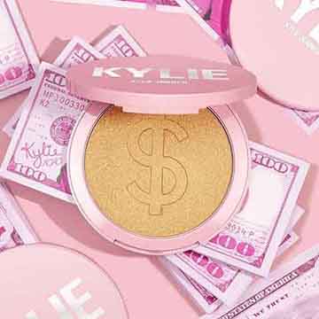 Kylie Jenner Pink Makeup